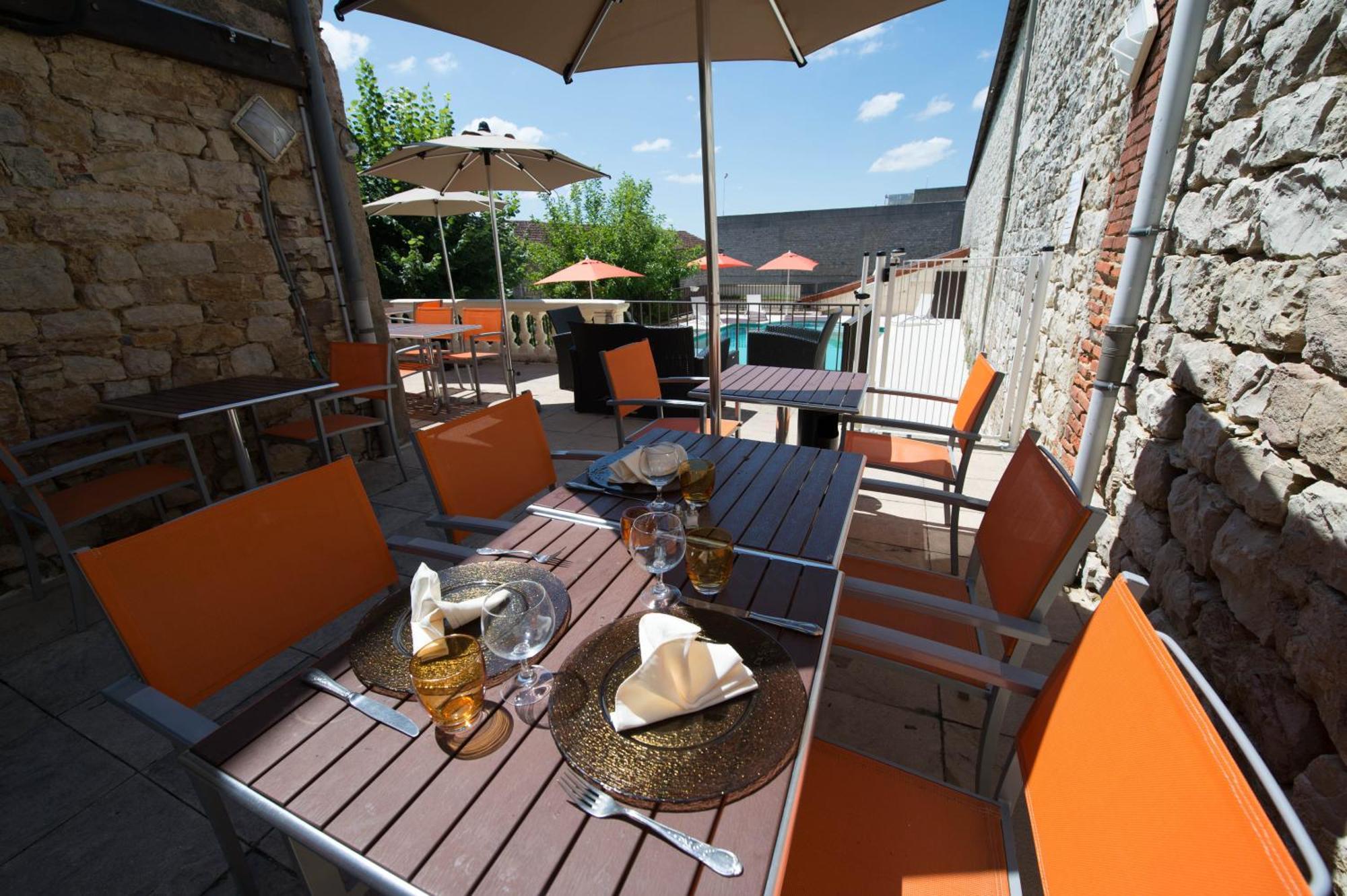Logis Hotel Restaurant & Pizzeria Vuillot Cuiseaux Exterior foto